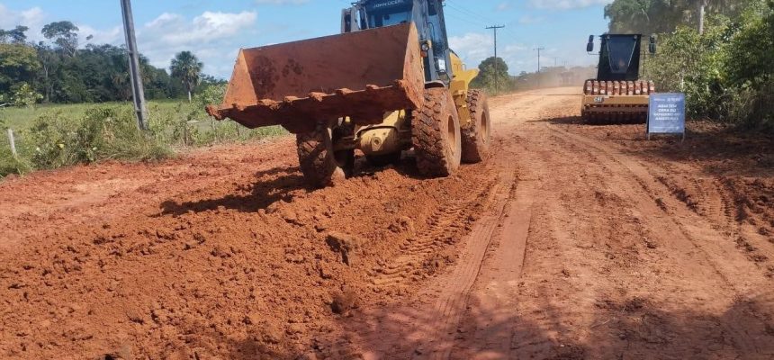 O Governo do Amazonas, por meio da Secretaria de Estado de Infraestrutura (Seinfra), retomou a obra de recuperação e pavimentação da estrada Codajás-Anori (a 240 e 195 quilômetros de Manaus, respectivamente), uma das mais importantes vias da região.