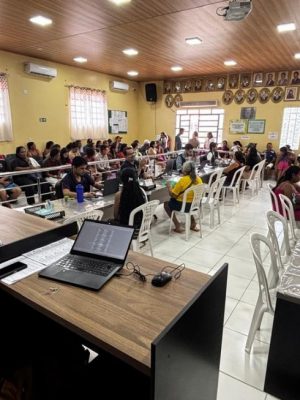 Em uma ação que reafirma o papel do Estado na garantia de direitos, a Defensoria Pública do Amazonas (DPE-AM) realizou, ao longo de uma semana, 1.183 atendimentos jurídicos gratuitos no município de Anori. A iniciativa ocorreu por meio da Defensoria Itinerante e priorizou casos das áreas de Família e Registros Públicos.